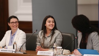 Всички роми в България да имат лични карти а жените