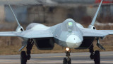 Русия започна серийно производство на изтребител Су-57