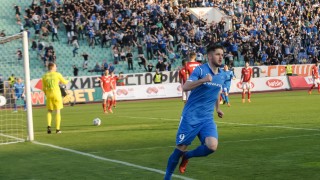 Бивш нападател на Левски прибра над 30 бона от ЦСКА