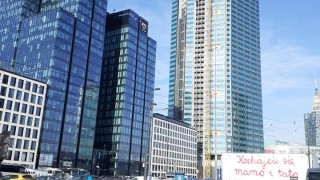 Най-високият небостъргач в ЕС вече е във Варшава