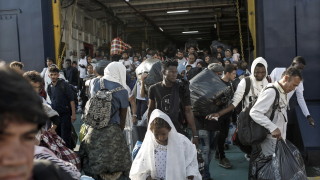 Ситуацията с мигрантите в лагери на гръцки острови е експлозивна
