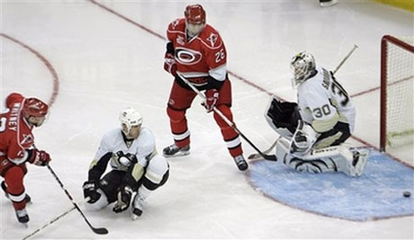 "Ураган" отвя "Пингвините" в Каролина