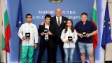  Министър Кралев награди медалистите от Европейското състезание по битка за кадети 
