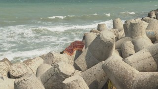 Полицията разследва три смъртни случая от уикенда по плажовете в