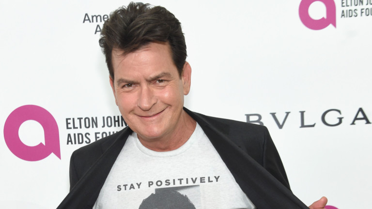 Чарли Шийн съди таблоид