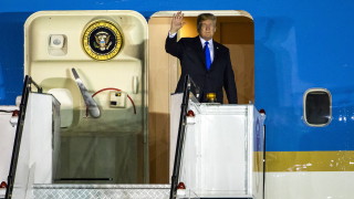 Президентът на САЩ Доналд Тръмп пристигна в Сингапур съобщава местният