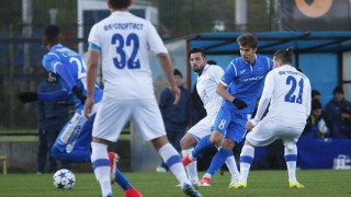 Повече от любопитна статистика са пуснали в днешния си брой