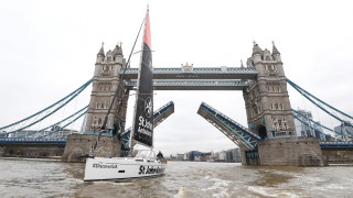 Двама мъже са убити а трети е в критично състояние