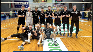 Волейболистите на Славия имаха специален гост по време на днешната си