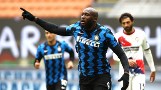 Интер победи последния Кротоне с комфортното 5 2 но маът изобщо