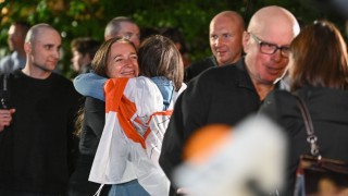 Освободени беларуски затворници изпратени в Литва в рамките на сделка