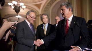 Лидерът на мнозинството в Сената на Съединените щати Чък Шумър