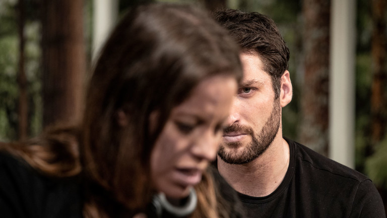 Виттория Николова и Петър Дочев в “Шишарки” - между тайните от миналото и истините за настоящето