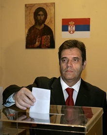 Сърбия решава за новата конституция и Косово