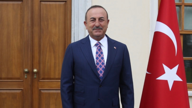 Външният министър на Турция Мевлют Чавушоглу в неделя замина за