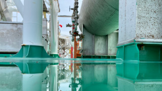 Китай отвори първия си плаващ "завод за петрол"