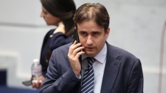 ДБ пита: Изтекла ли е информация от МВР за акцията в нелегалната цигарена фабрика