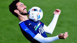 Вчера футболният свят бе разтърсен от изключителна трагедия Едва на