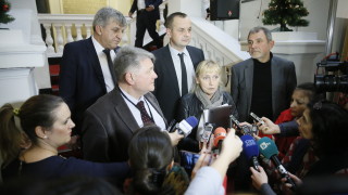 Социалисти и инженери искат контрол над строителството