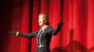 Според Федерико Фелини киното е като жената с нейните