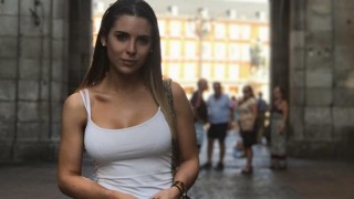 Халфът на Реал Мадрид Феде Валверде и аржентинската журналистка Мина