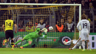 Късметът и "Сан Икер" спасиха Реал в Дортмунд