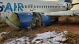  Самолет със 73 пасажери се възпламени при политане от Сенегал 