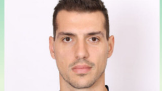 В благотворителния мач за набиране на средства за бившия волейболист