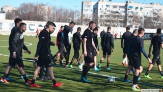 Треньорът на Локомотив Пловдив Бруно Акрапович определи групата за предстоящото