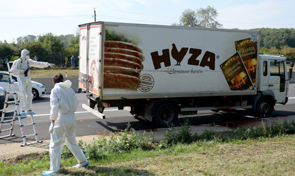 Българинът от канала, изоставил камиона-ковчег в Австрия, остава в ареста 