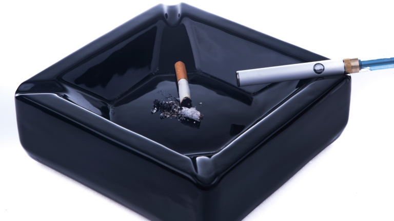 Електронните цигари влизат в регулацията на тютюна