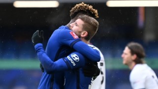 Челси спечели домакинството си на Лутън Таун в двубой от четвъртия