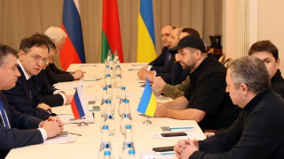 Членовете на украинската делегация в преговорите с Русия Михаил Подоляк
