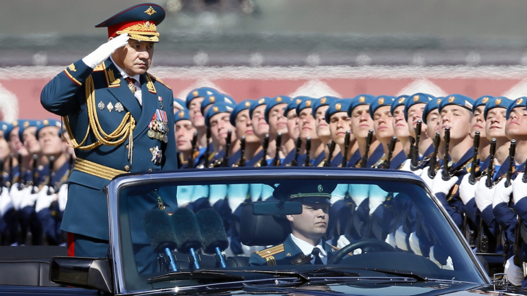 Кремъл инвестира милиарди за ремонт на армията си