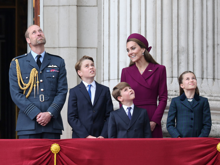 Цялото семейство Уелс