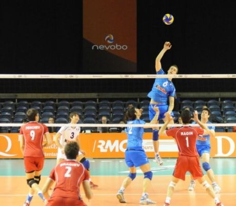 Холандия обърна България при юношите