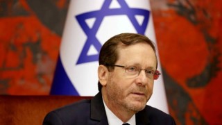 Самолетът превозващ президента на Израел Ицхак Херцог е извършил значително