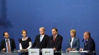 Шведският премиер Стефан Льовен направи рокади в кабинета и замени