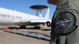 НАТО планира да поеме координацията на доставките на оръжие за