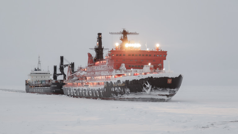 Големите планове на Русия да добива на петрол в Арктика, докато всички се отричат от него