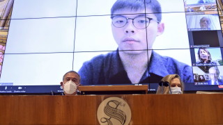Продемократичният хонконгски активист Джошуа Уонг се призна за виновен в