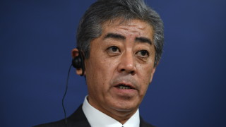 Японският министър на отбраната Такеши Ивая протестира срещу Южна Корея