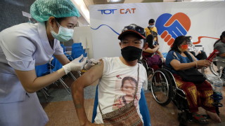 Трета доза от ваксината на AstraZeneca предизвиквала силен имунен отговор