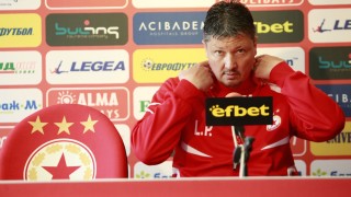 Любослв Пенев загуби с 0 2 от Черно море третия си