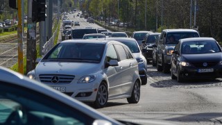 Предпразнично: Очаква се засилен трафик по основните пътища и магистрали