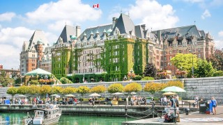 Малкият канадски град Виктория е най горещият пазар на луксозни имоти