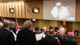  Папа Франциск приветства българите преди визитата си 
