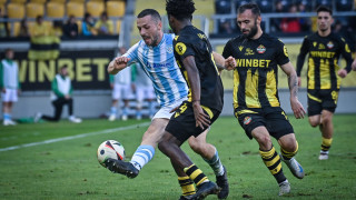 Десният защитник на Ботев Пловдив Николай Минков получи