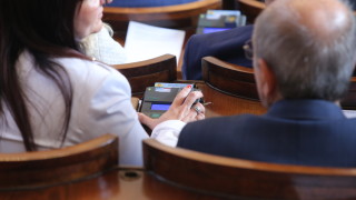 Депутатите се заеха с актуализацията на бюджета заради сделката за