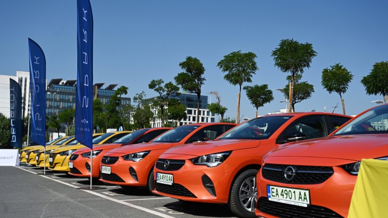 Над 1200 електромобила: Spark увеличава автопарка си в България с три нови модела